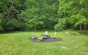 Frog Hollow At Hocking Vacations