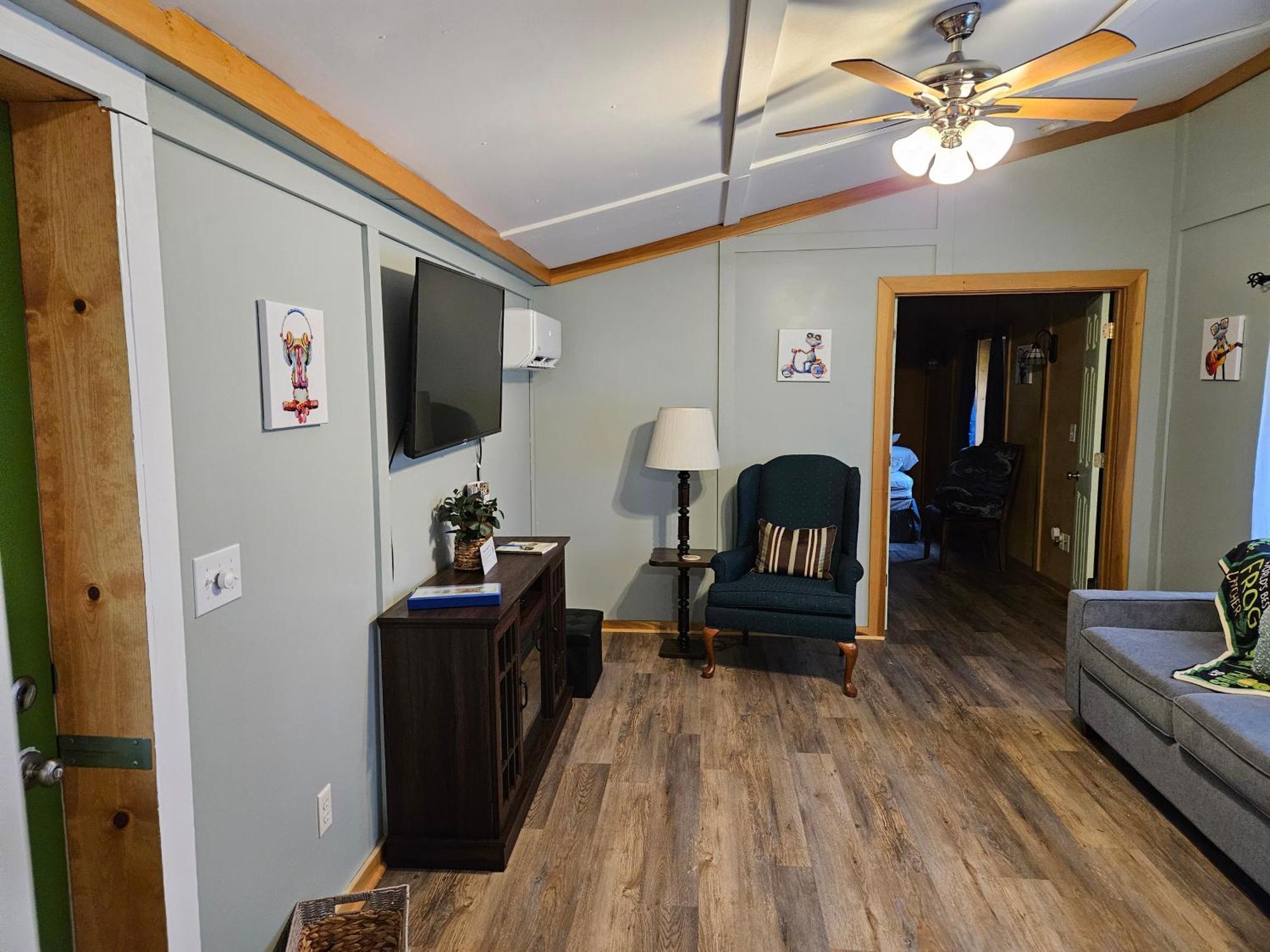 Frog Hollow At Hocking Vacations Logan Exterior photo